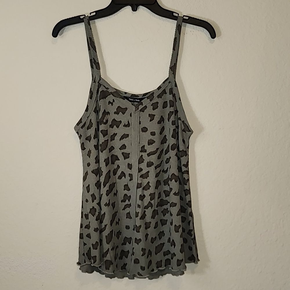 Doe & Rae Camo Tank Top NWOT